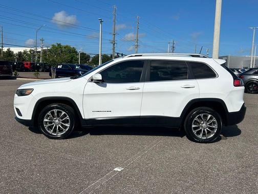 Bright White Clearcoat 2021 Jeep Cherokee Latitude Lux