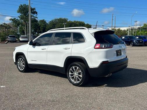 Bright White Clearcoat 2021 Jeep Cherokee Latitude Lux