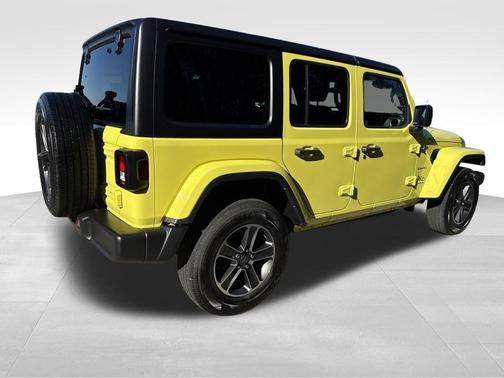 2023 Jeep Wrangler 4-Door Sahara 4x4