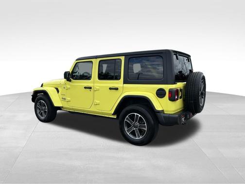 2023 Jeep Wrangler 4-Door Sahara 4x4