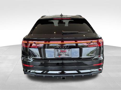 2025 Audi Q8 55 Premium Plus