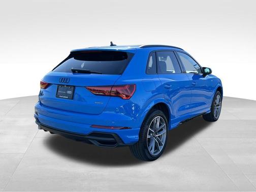 2023 Audi Q3 45 S line Premium Plus