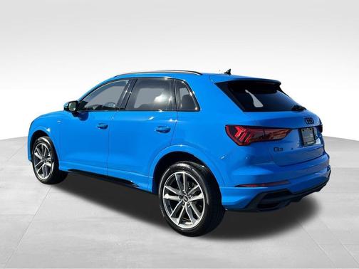 2023 Audi Q3 45 S line Premium Plus