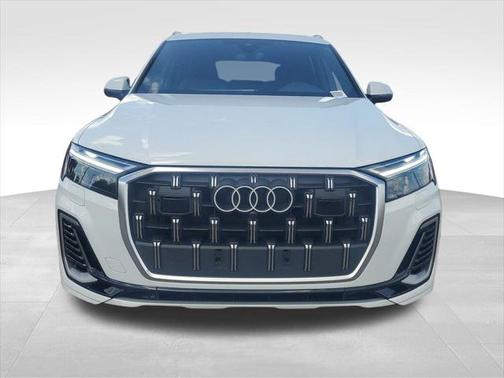 2025 Audi Q7 55 Premium
