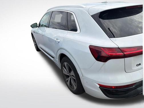 Glacier White 2024 Audi Q8 e-tron Prestige