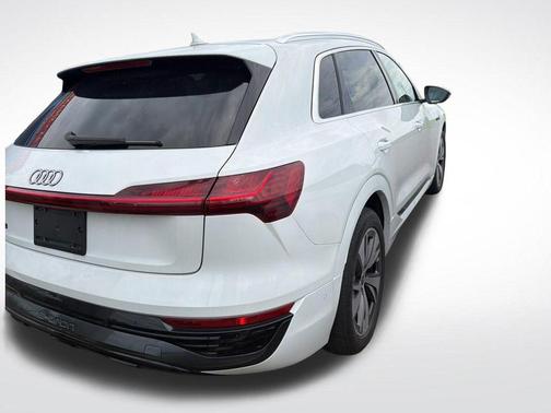 Glacier White 2024 Audi Q8 e-tron Prestige