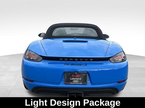 2022 Porsche 718 Boxster S