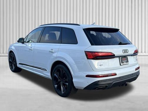 Glacier White Metallic 2026 Audi Q7 55 Premium Plus