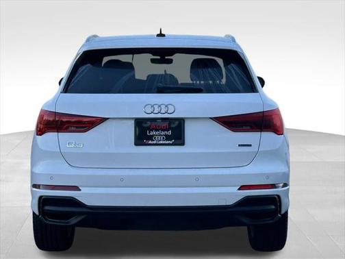 2024 Audi Q3 Premium 45 TFSI S line quattro Tiptronic