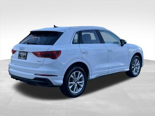 2024 Audi Q3 Premium 45 TFSI S line quattro Tiptronic
