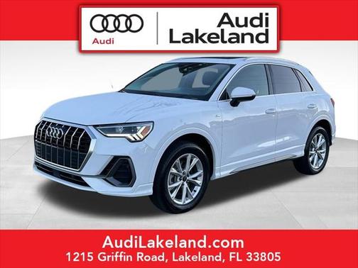 2024 Audi Q3 Premium 45 TFSI S line quattro Tiptronic