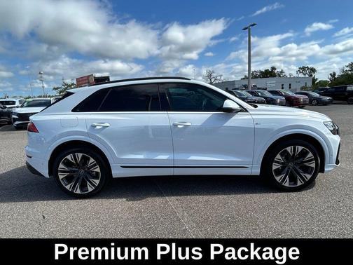 Glacier White Metallic 2026 Audi Q8 55 Premium Plus