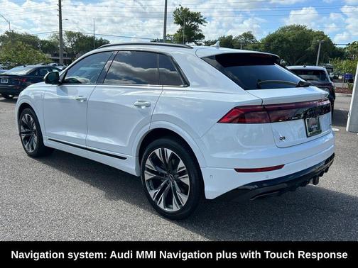 Glacier White Metallic 2026 Audi Q8 55 Premium Plus