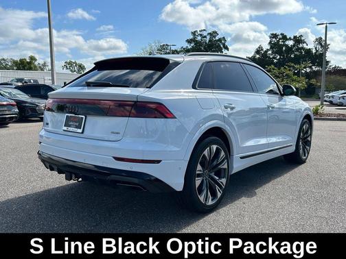 Glacier White Metallic 2026 Audi Q8 55 Premium Plus