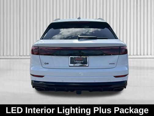 Glacier White Metallic 2026 Audi Q8 55 Premium Plus
