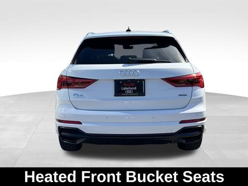 2022 Audi Q3 45 S line Premium