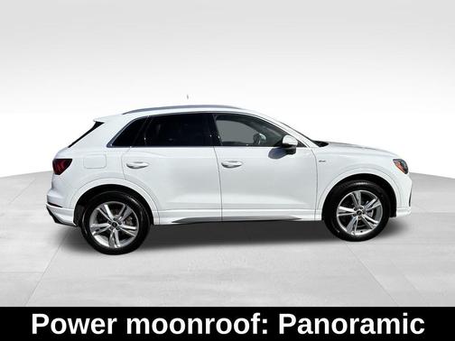 2022 Audi Q3 45 S line Premium