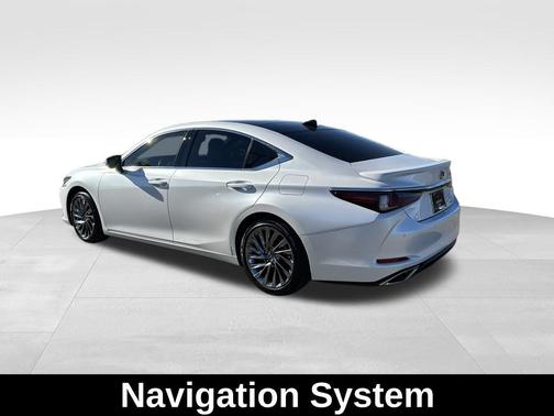 2024 Lexus ES 350 Ultra Luxury