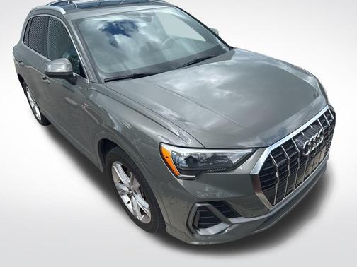 2020 Audi Q3 45 S line Premium