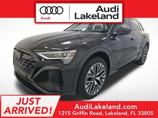 2024 Audi Q8 e-tron Premium Plus