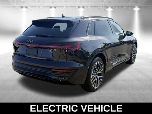 Madeira Brown Metallic 2024 Audi Q8 e-tron Premium Plus