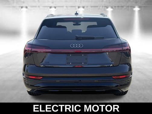 Madeira Brown Metallic 2024 Audi Q8 e-tron Premium Plus