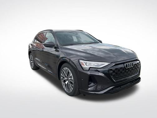 Madeira Brown Metallic 2024 Audi Q8 e-tron Premium Plus