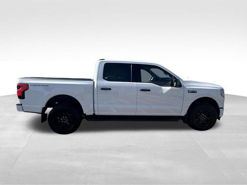 Oxford White 2025 Ford F-150 Lightning XLT