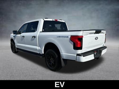 Oxford White 2025 Ford F-150 Lightning XLT