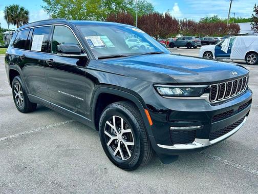 Diamond Black Crystal Pearlcoat 2024 Jeep Grand Cherokee L Limited