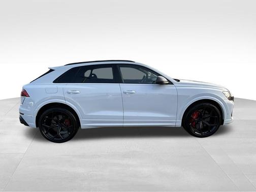 Glacier White Metallic 2026 Audi RS Q8 4.0T