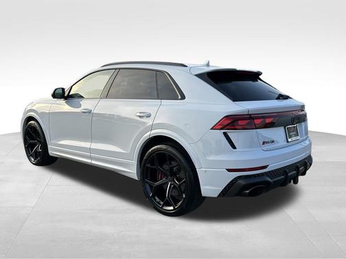 Glacier White Metallic 2026 Audi RS Q8 4.0T