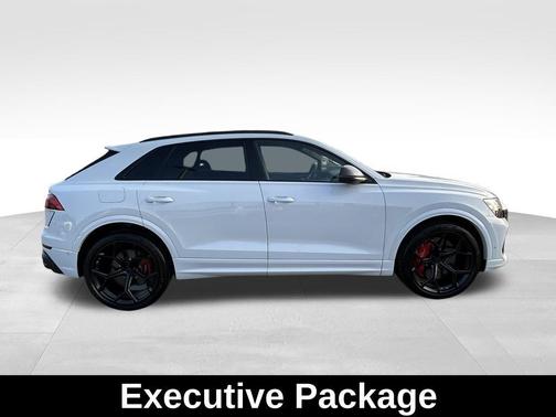 Glacier White Metallic 2026 Audi RS Q8 4.0T