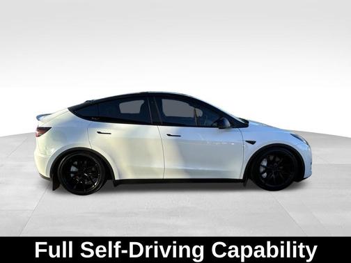 2023 Tesla Model Y Long Range Dual Motor All-Wheel Drive