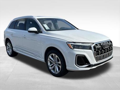 2025 Audi Q7 55 Premium