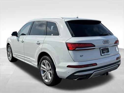 2025 Audi Q7 55 Premium