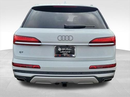 2025 Audi Q7 55 Premium