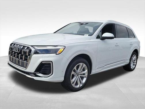 2025 Audi Q7 55 Premium