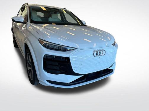 2025 Audi Q6 e-tron Premium Plus quattro