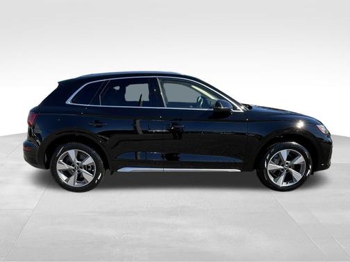 2023 Audi Q5 40 Premium