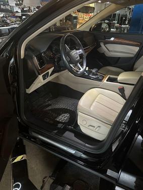 2023 Audi Q5 40 Premium