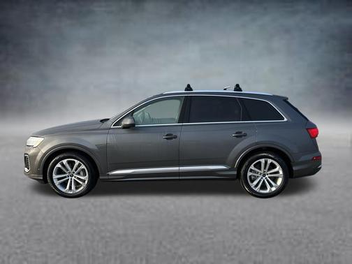 Samurai Gray Metallic 2025 Audi Q7 55 Prestige