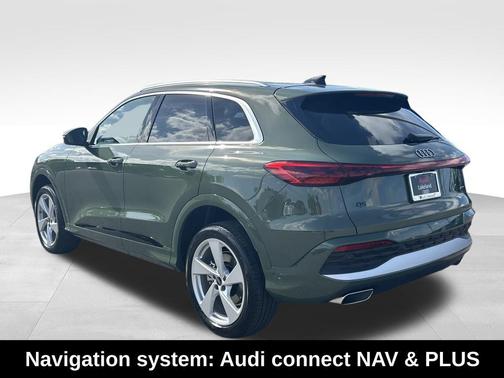 District Green Metallic 2026 Audi Q5 Premium Plus TFSI quattro S tronic