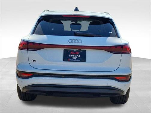 2025 Audi Q6 e-tron Premium Plus