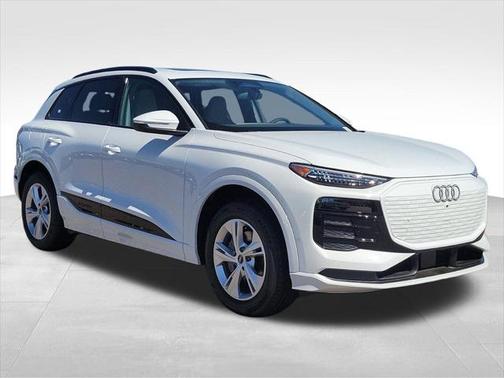 2025 Audi Q6 e-tron Premium Plus