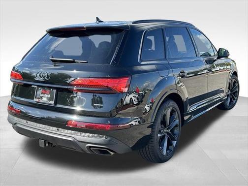 2025 Audi Q7 55 Premium Plus