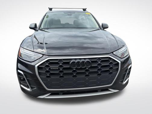 Mythos Black Metallic 2023 Audi Q5 45 S line Premium