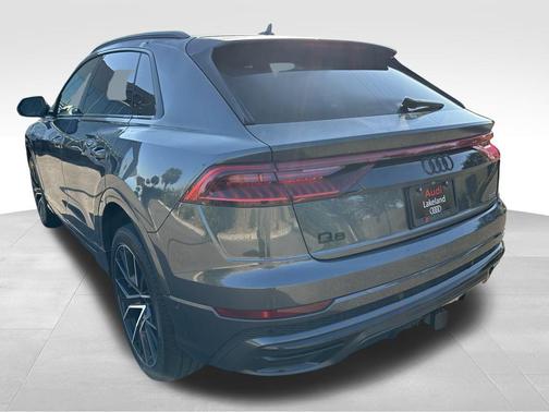 2022 Audi Q8 55 Premium Plus