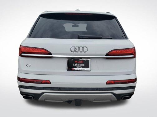 2025 Audi Q7 45 Premium