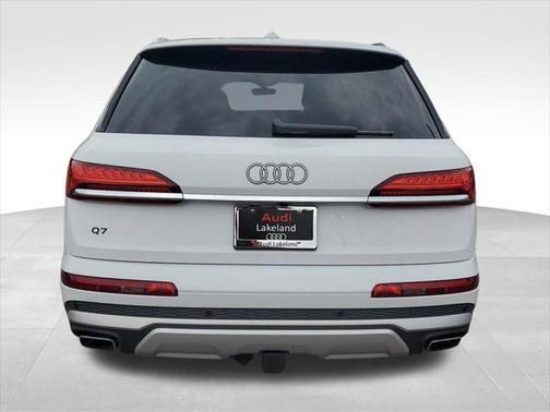 2025 Audi Q7 45 Premium